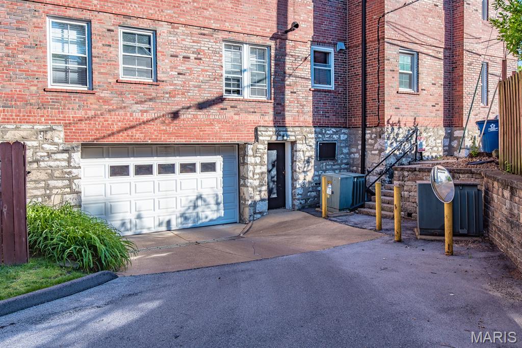 Davis Place Condominiums - Residential