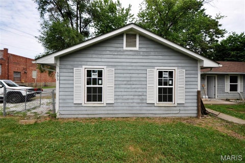 Tiny photo for 391 W Wood Street, Troy, MO 63379 (MLS # 26032268)