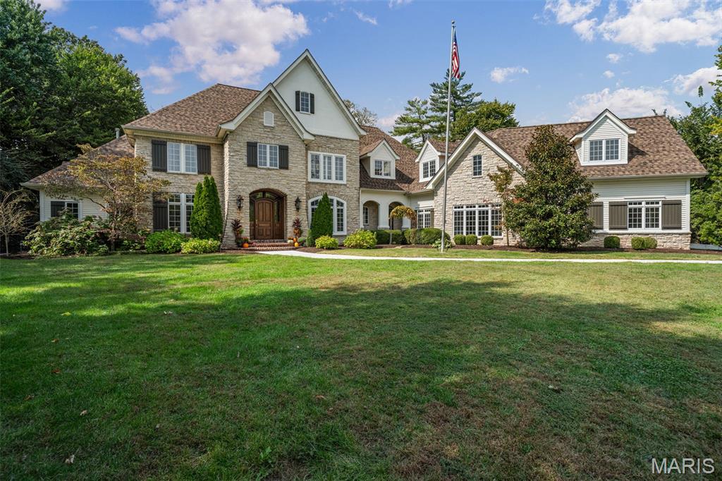 2457 Town And Country Lane