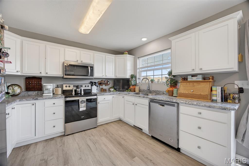 FLATWOOD ESTATES - Residential