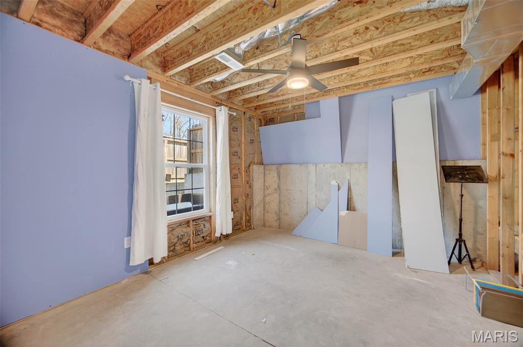 FLATWOOD ESTATES - Residential