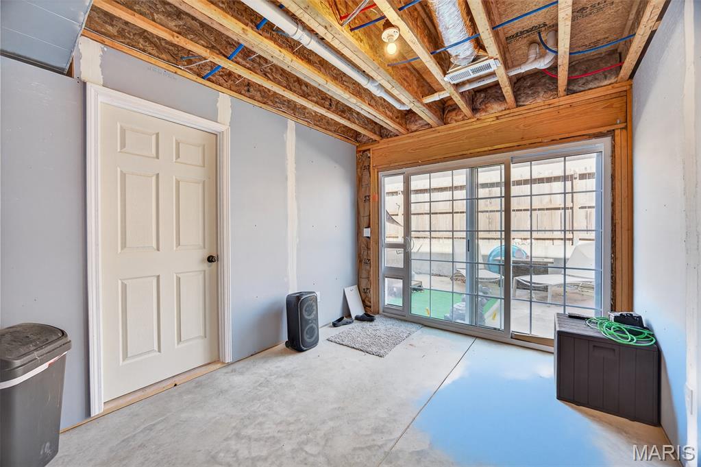 FLATWOOD ESTATES - Residential