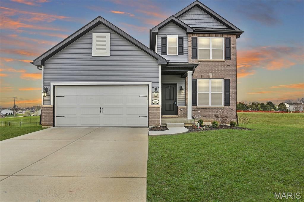 Photo of 809 Londonbury Court, Wentzville, MO 63385 (MLS # 26018404)