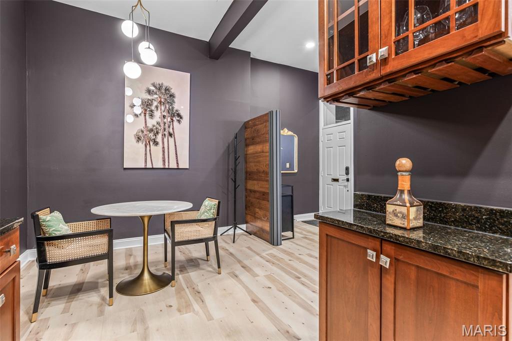 Senate Condos - Residential