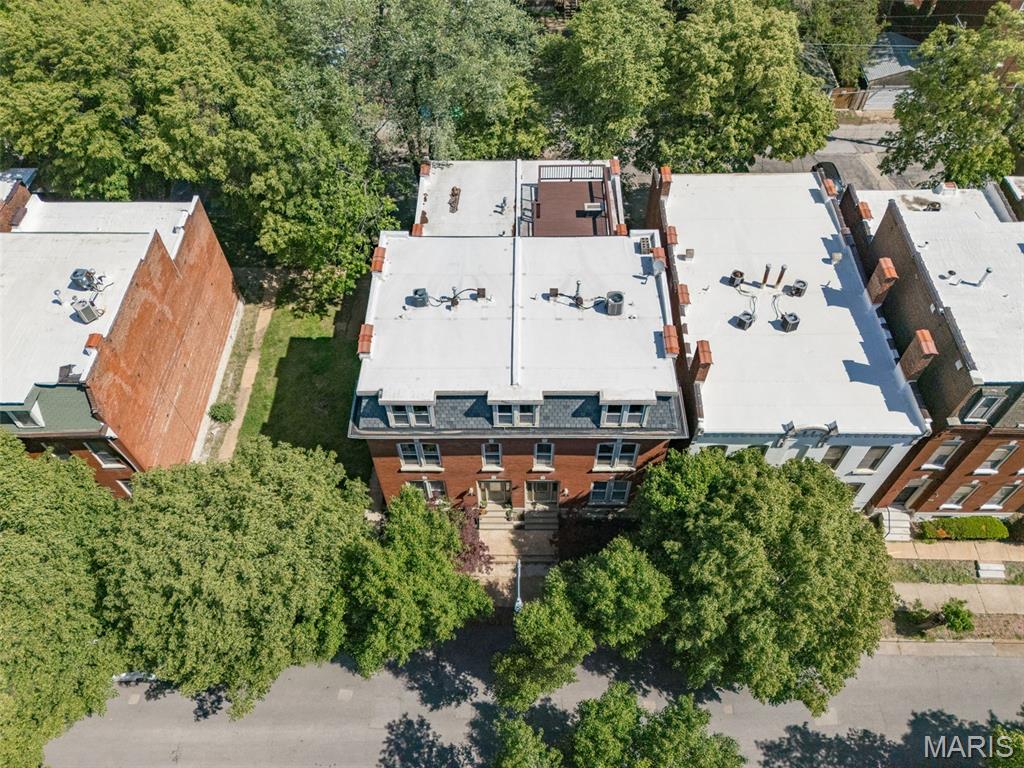 Senate Condos - Residential