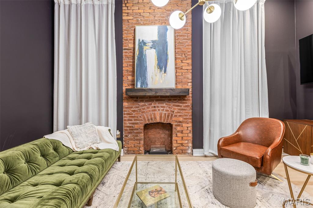 Senate Condos - Residential