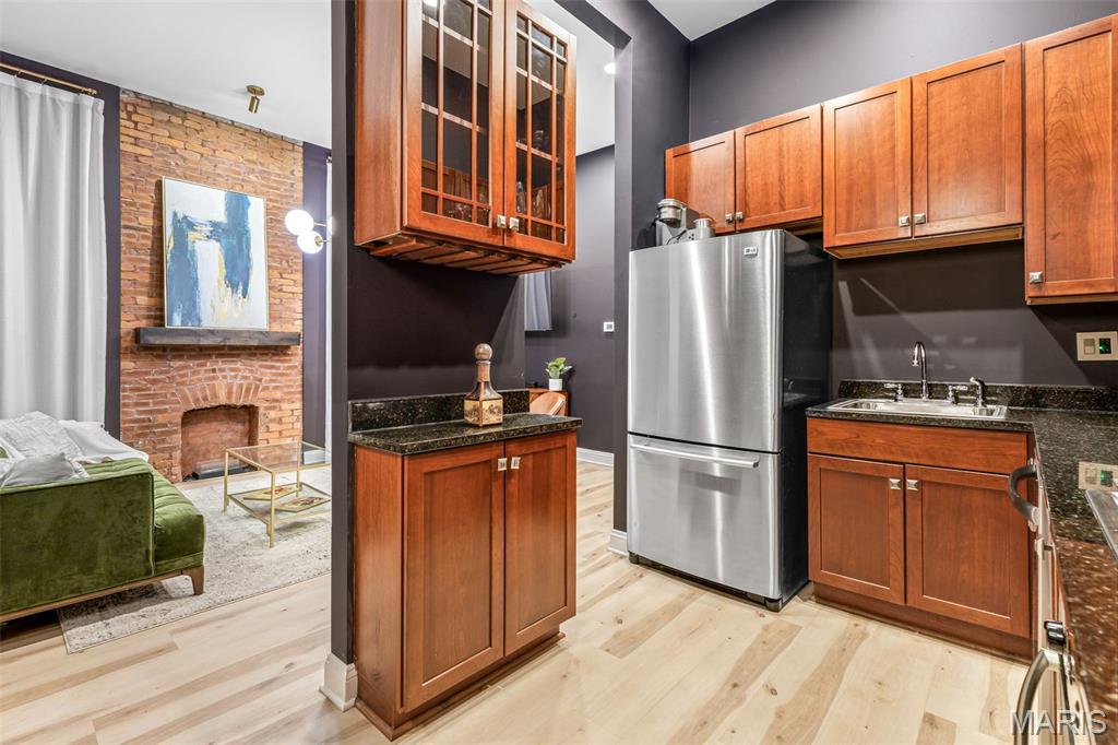 Senate Condos - Residential