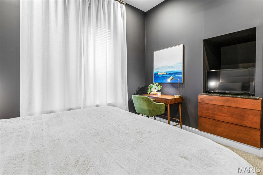 Senate Condos - Residential