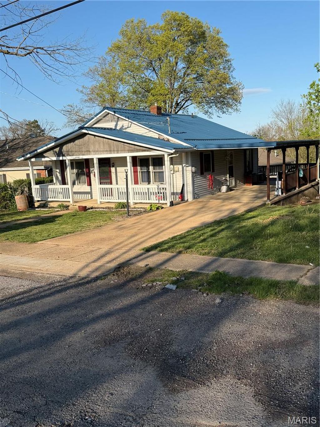 Photo of 217 Donnelly Street, De Soto, MO 63020 (MLS # 26020402)