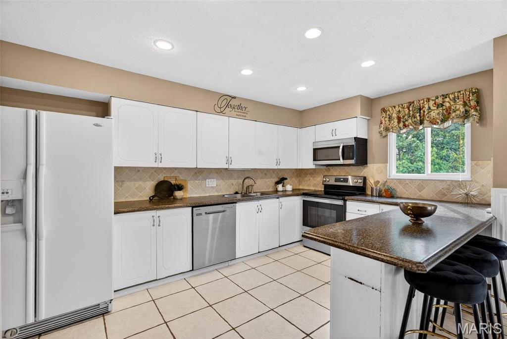 Meadow Pkwy - Residential
