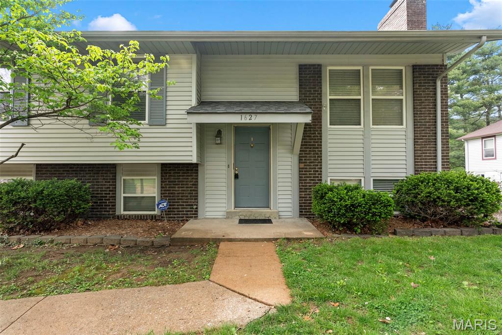 Meadow Pkwy - Residential