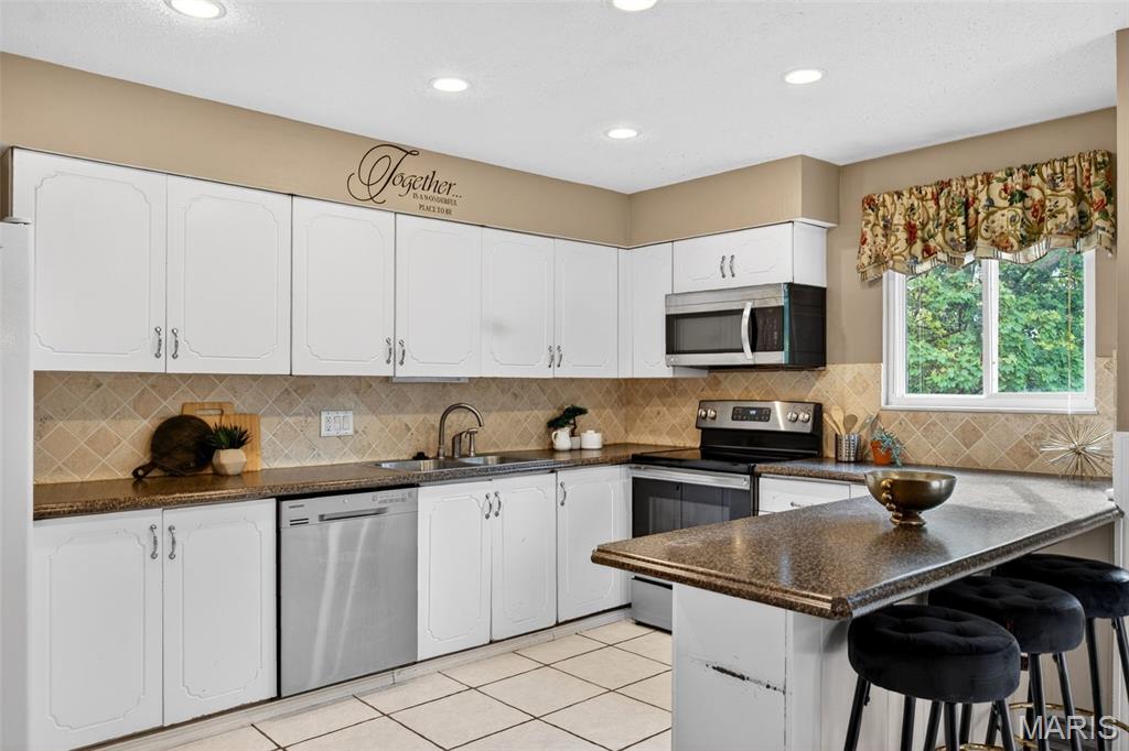 Meadow Pkwy - Residential