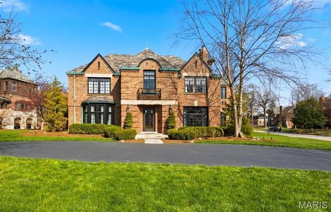 62 Lake Forest Drive Richmond Heights MO 63117