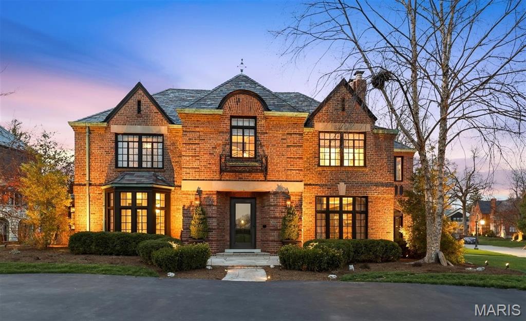 62 Lake Forest Drive