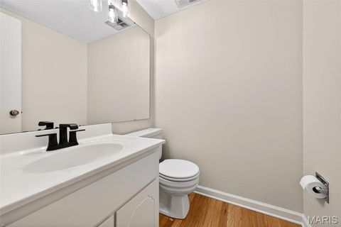 Tiny photo for 2562 Grayland Walk, Unincorporated, MO 63129 (MLS # 26026639)