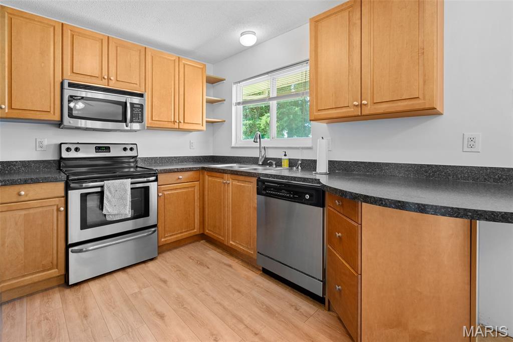 574 Larksmore Court