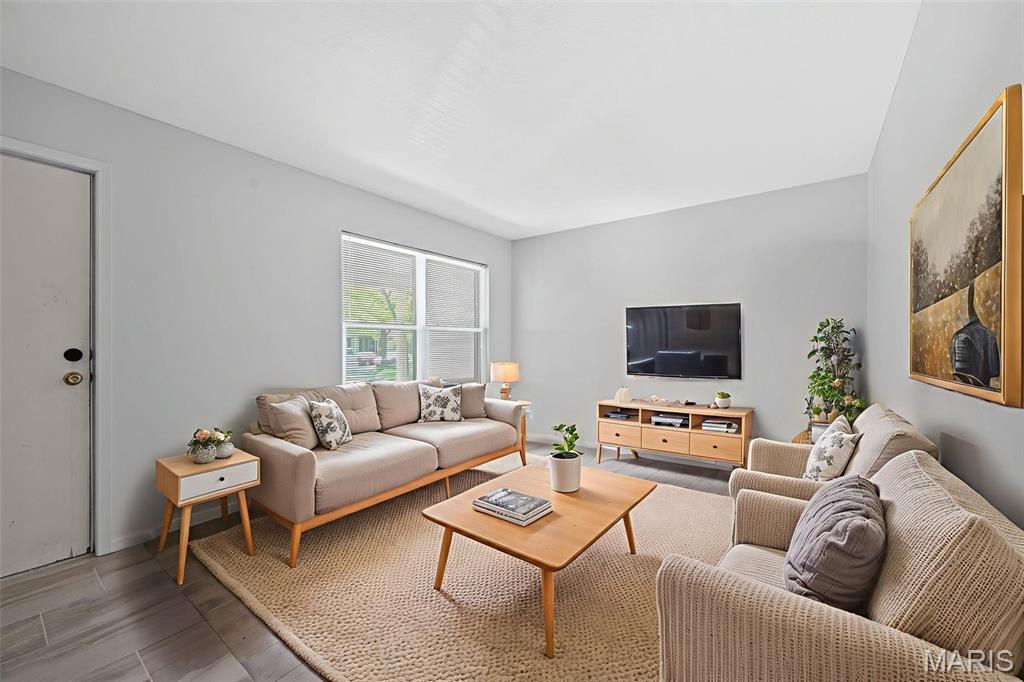 574 Larksmore Court