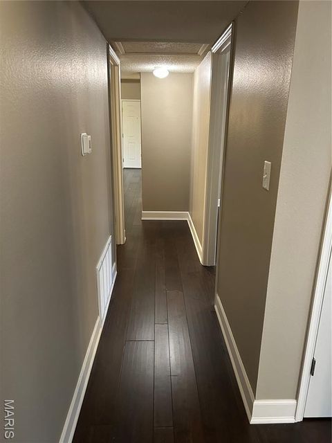 Tiny photo for 698 Trailcrest Court #5, Kirkwood, MO 63122 (MLS # 25078629)