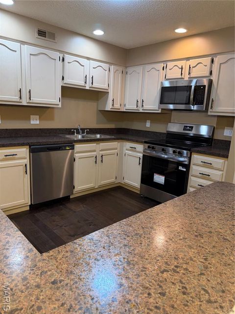 Tiny photo for 698 Trailcrest Court #5, Kirkwood, MO 63122 (MLS # 25078629)