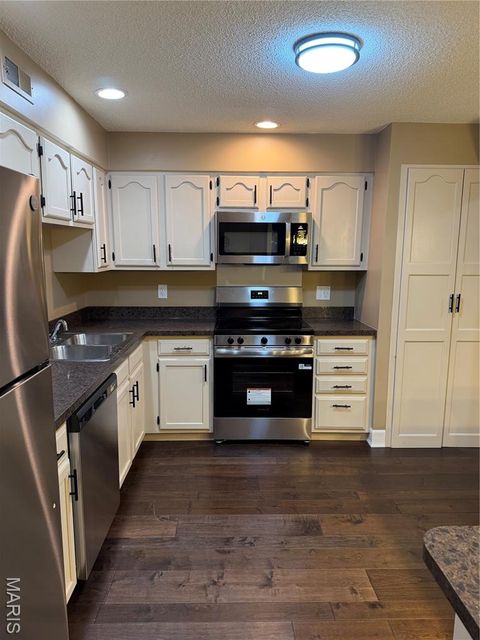 Tiny photo for 698 Trailcrest Court #5, Kirkwood, MO 63122 (MLS # 25078629)