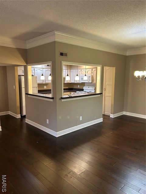 Tiny photo for 698 Trailcrest Court #5, Kirkwood, MO 63122 (MLS # 25078629)