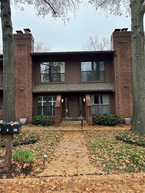 Tiny photo for 698 Trailcrest Court #5, Kirkwood, MO 63122 (MLS # 25078629)