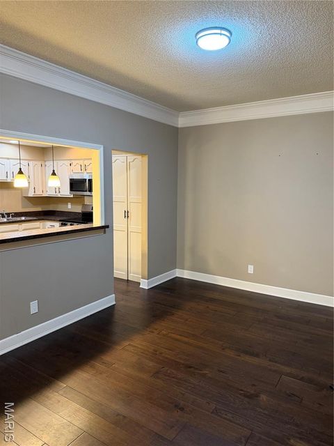 Tiny photo for 698 Trailcrest Court #5, Kirkwood, MO 63122 (MLS # 25078629)