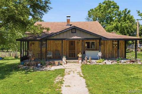 Photo of 210 County Road 320, Alton, MO 65606 (MLS # 26030426)