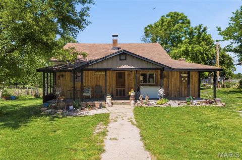 Tiny photo for 210 County Road 320, Alton, MO 65606 (MLS # 26030426)