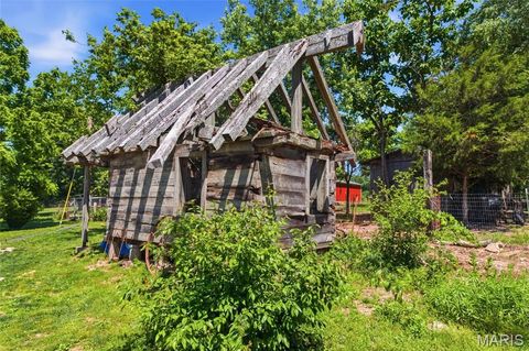Tiny photo for 210 County Road 320, Alton, MO 65606 (MLS # 26030426)