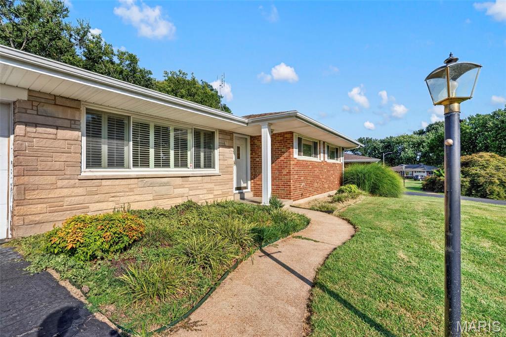 8848 Red Oak Drive