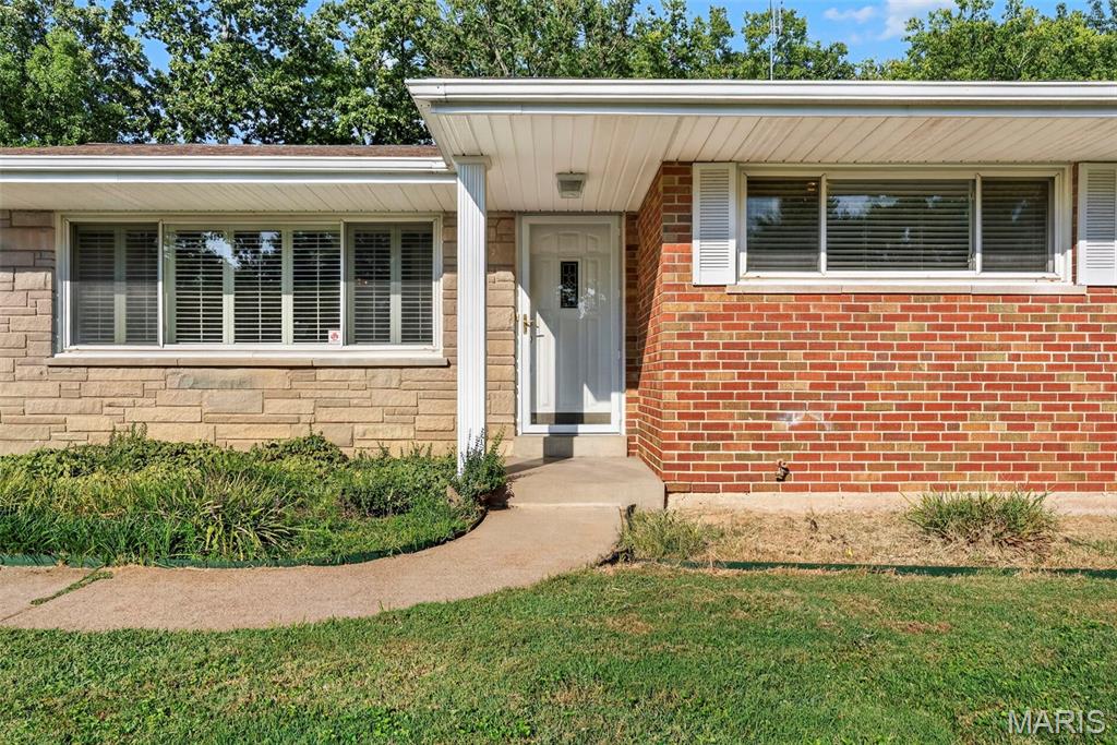 8848 Red Oak Drive