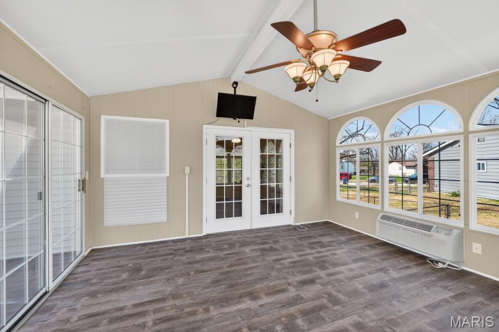 Bentley Manor 2 - Residential