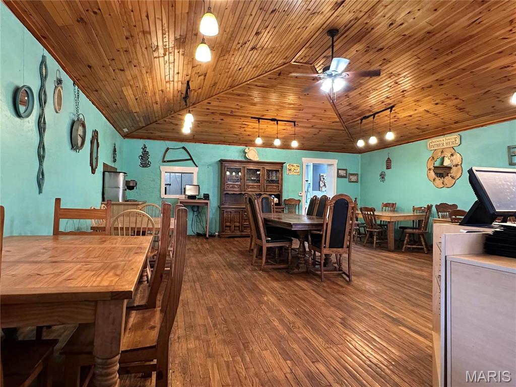 n/a - Commercial Sale