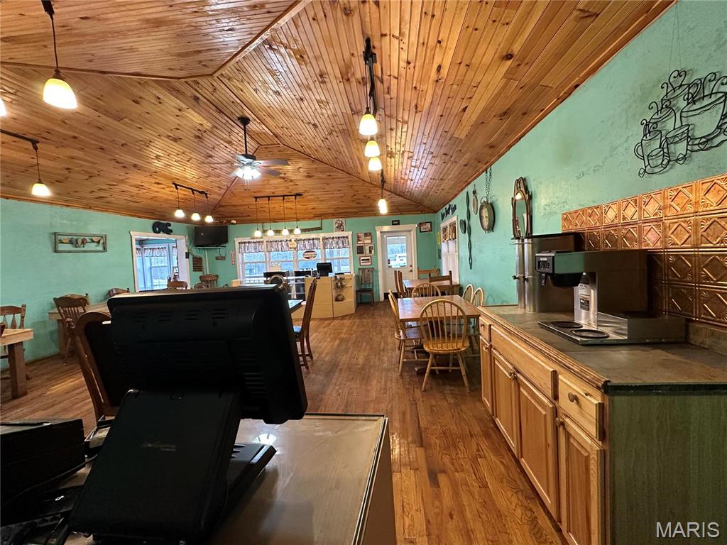 n/a - Commercial Sale