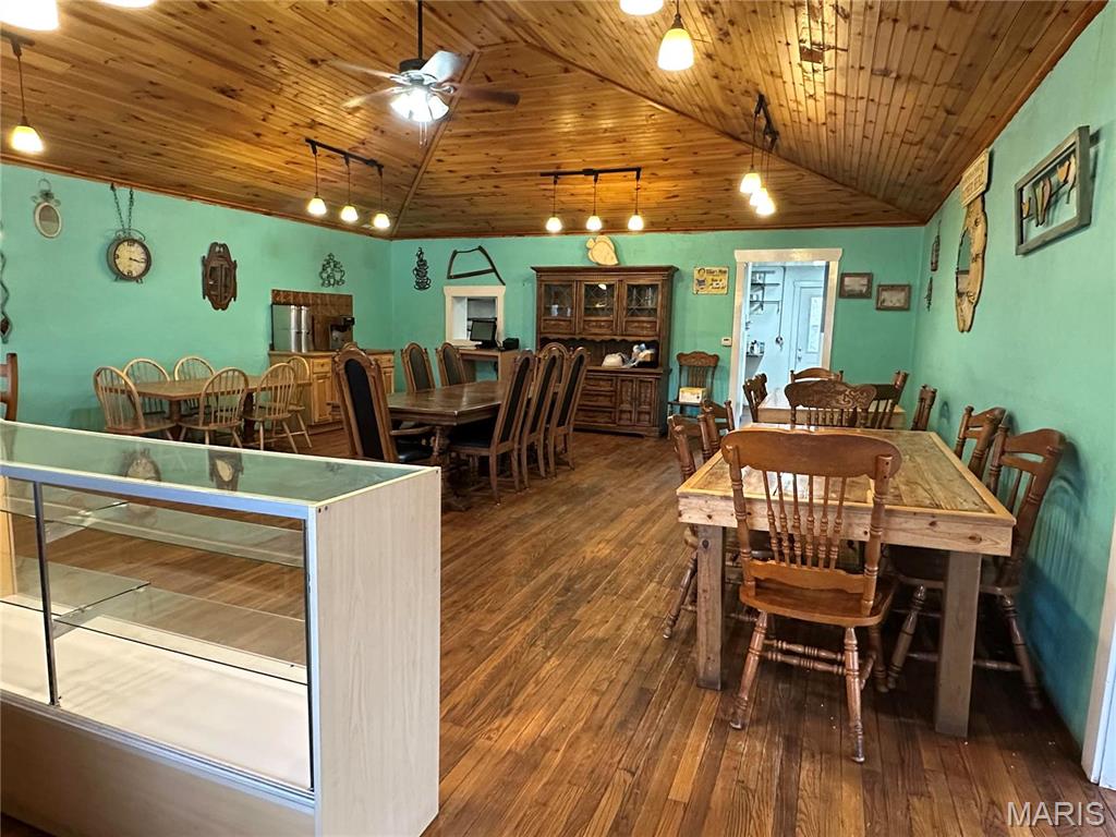 n/a - Commercial Sale