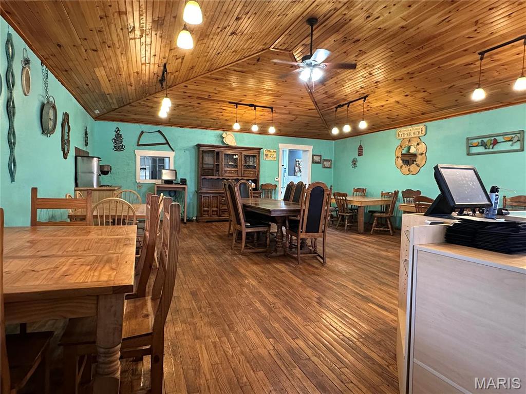 n/a - Commercial Sale