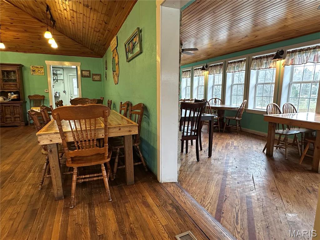 n/a - Commercial Sale