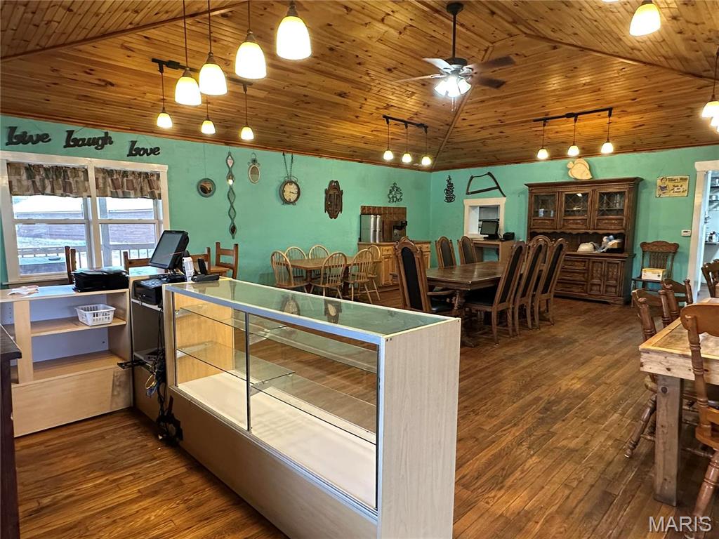 n/a - Commercial Sale