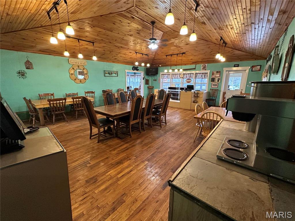 n/a - Commercial Sale