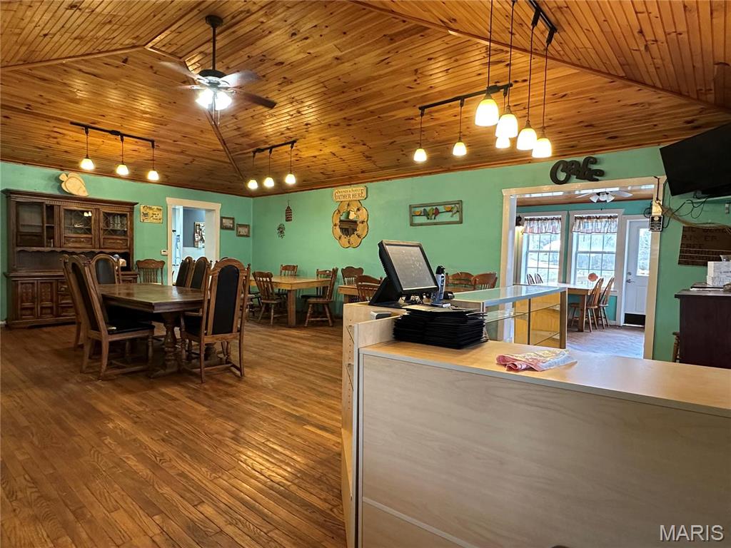 n/a - Commercial Sale
