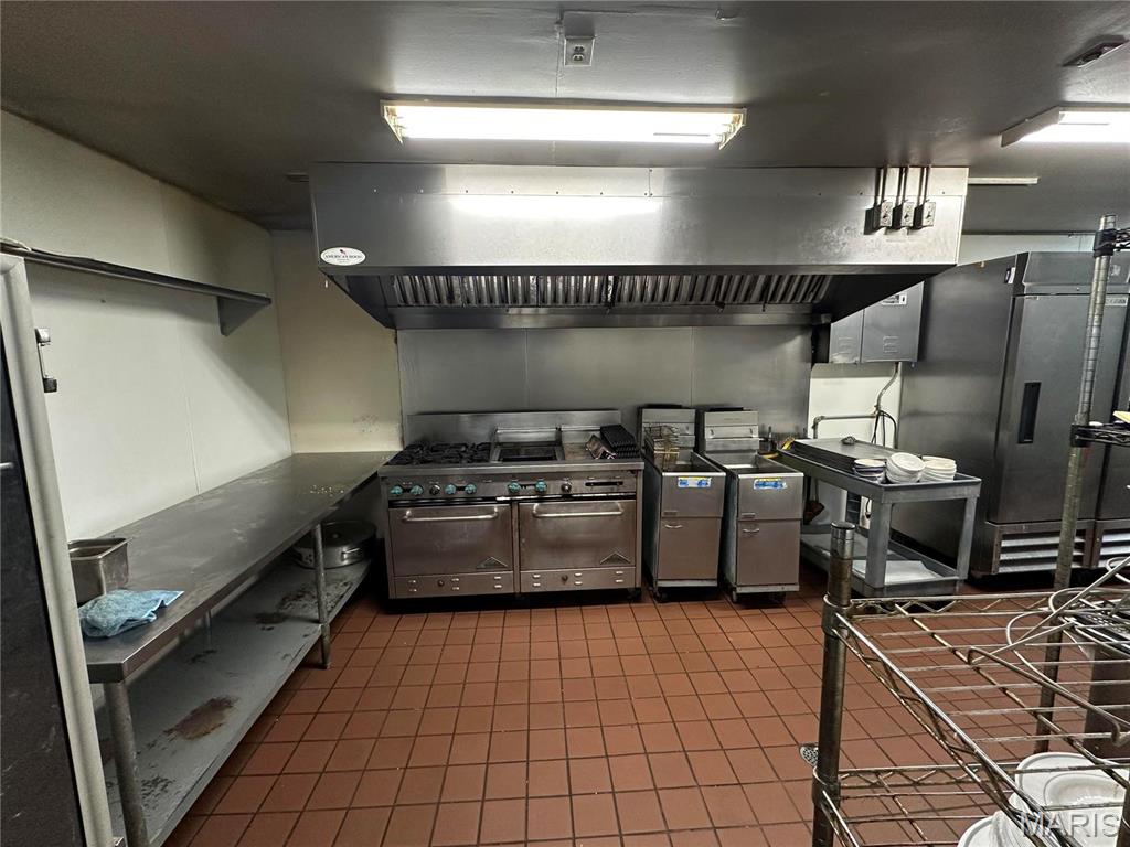 n/a - Commercial Sale