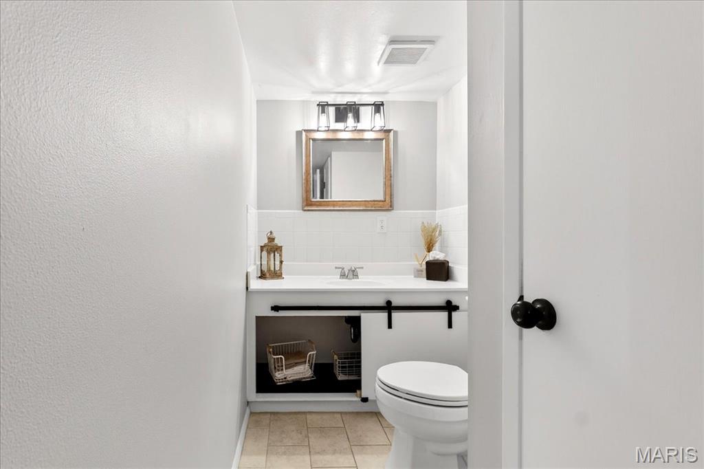 St Louis, Missouri 63128, United States, 2 Bedrooms Bedrooms, ,2 BathroomsBathrooms,Residential,Active,253057