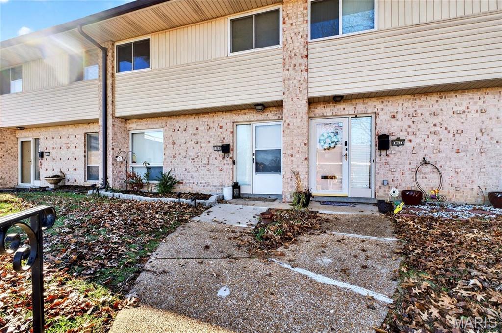 St Louis, Missouri 63128, United States, 2 Bedrooms Bedrooms, ,2 BathroomsBathrooms,Residential,Active,253057