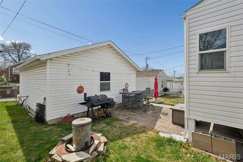 Tiny photo for 5622 Pernod Avenue, St Louis, MO 63139 (MLS # 26018408)