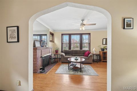 Tiny photo for 5622 Pernod Avenue, St Louis, MO 63139 (MLS # 26018408)