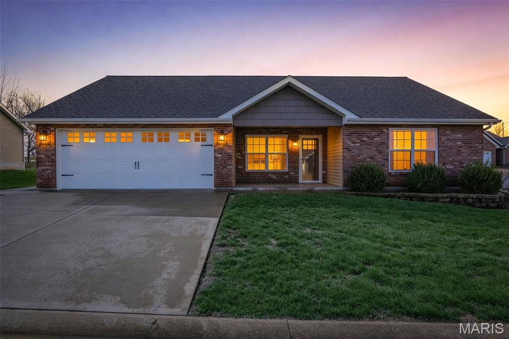 Photo of 70 Pecan Tree Lane, Farmington, MO 63640 (MLS # 26013680)