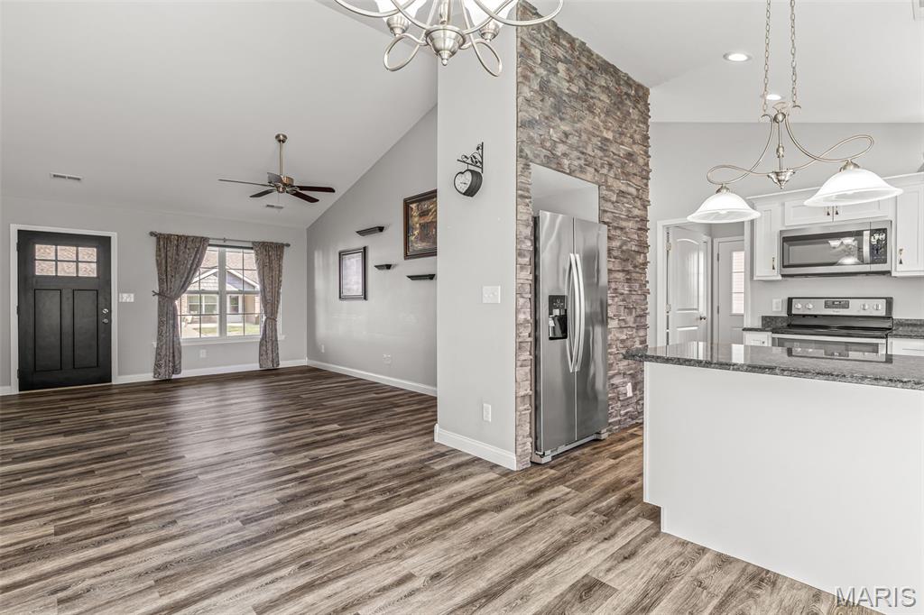 Villas/Butterfield Gardens Amd Place - Residential