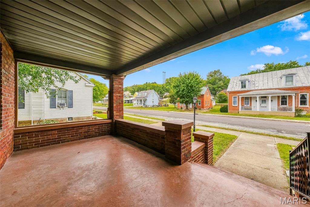 230 W 6th Street