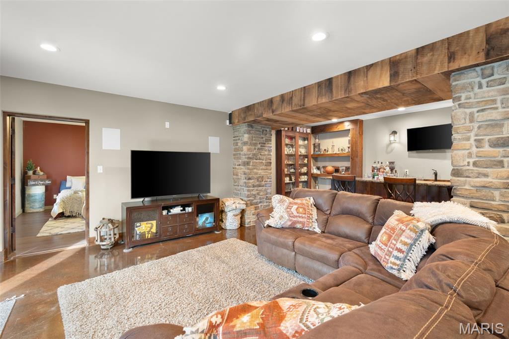 Walnut Lake - Residential